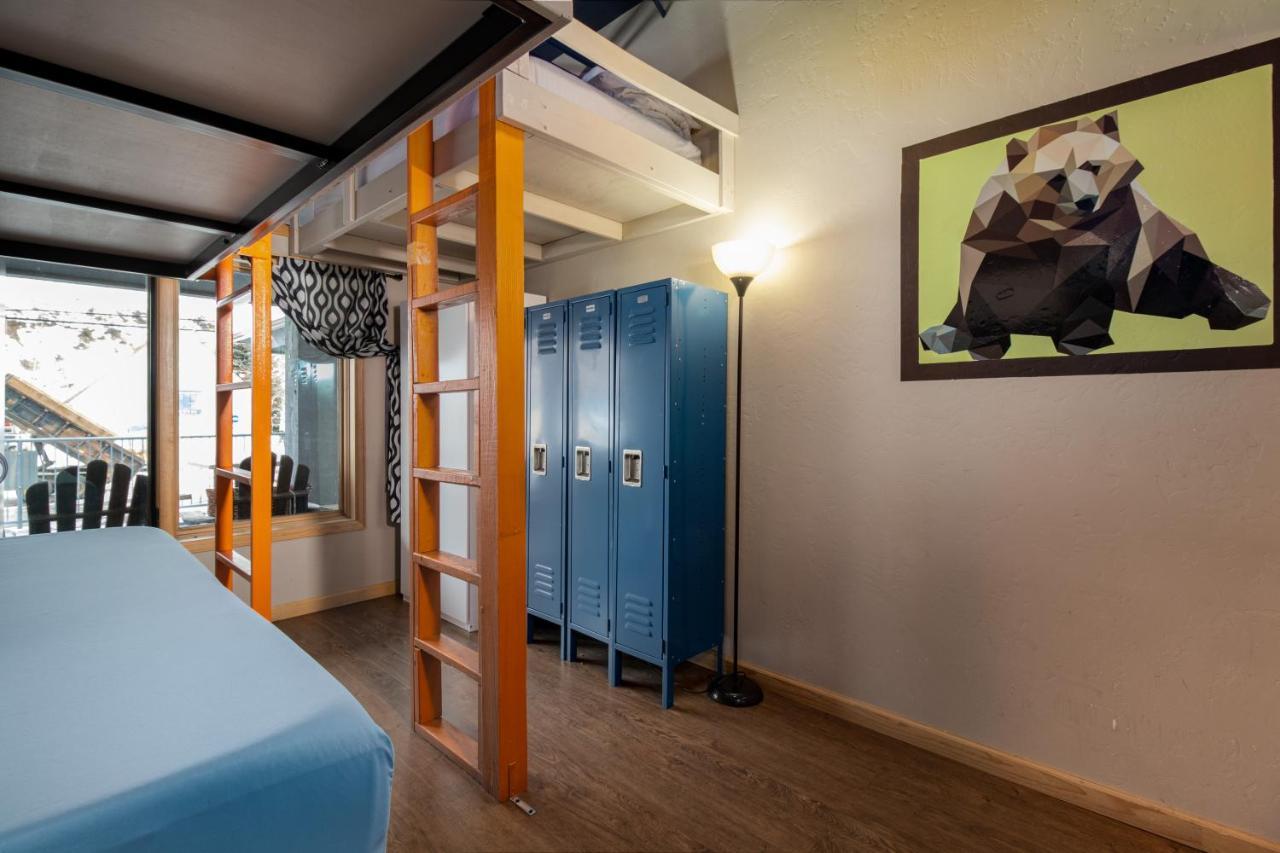 The Bunkhouse Hostel Minturn Exterior photo